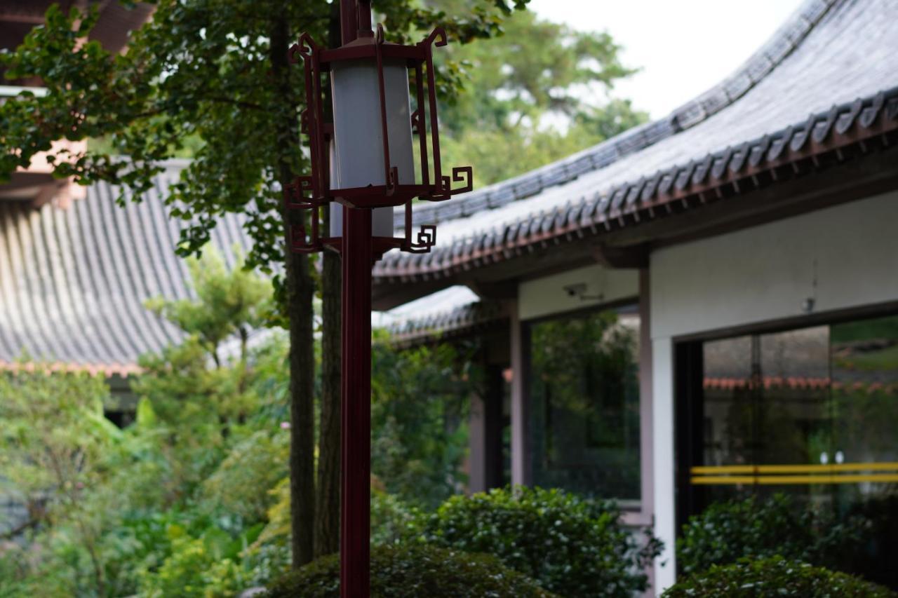 Guilin Yi Characteristic Hotel Coltd Exterior foto